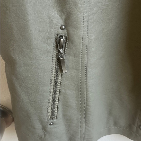 Northern Reflections Women's Gray Vest Size Large - Picture 6 of 8